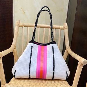 Haute Shore Neoprene Bag - Pink (Riot)